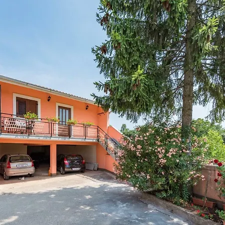 Apartment Sandi Tinjan Exterior photo
