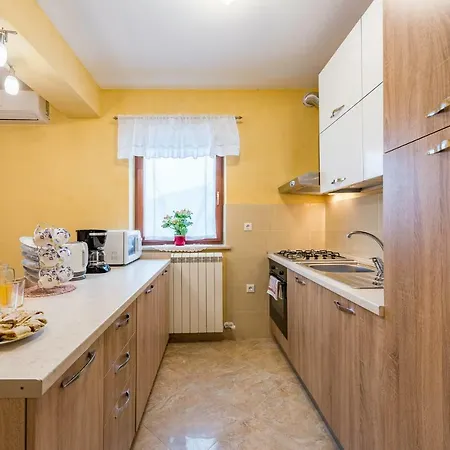 Apartment Sandi Tinjan Exterior photo