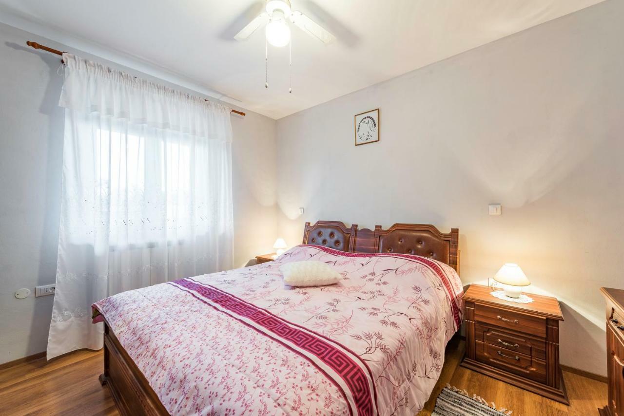 Apartment Sandi Tinjan